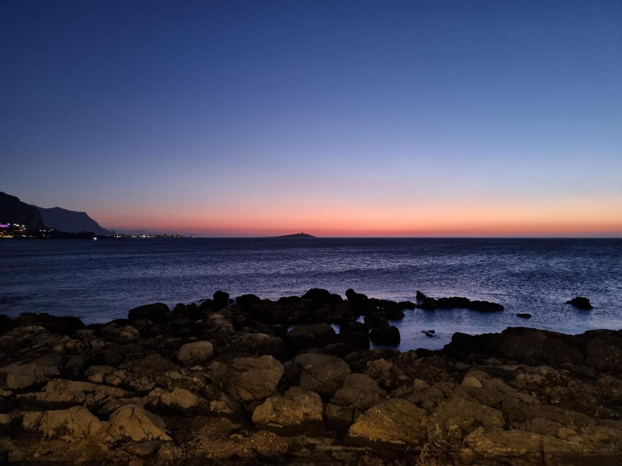 Lovely Apartment In Palermo-Sferracavallo エクステリア 写真